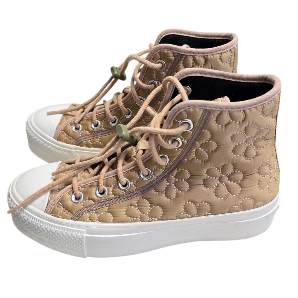 Converse Tan or Ligth Brown Floral High-Top Sneakers